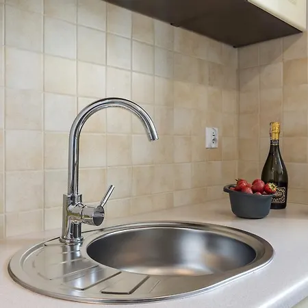 Clicktheflat Royal Park